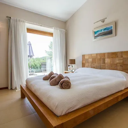 Villa Sleeps 12 Pool Air Con Wifi Pollença